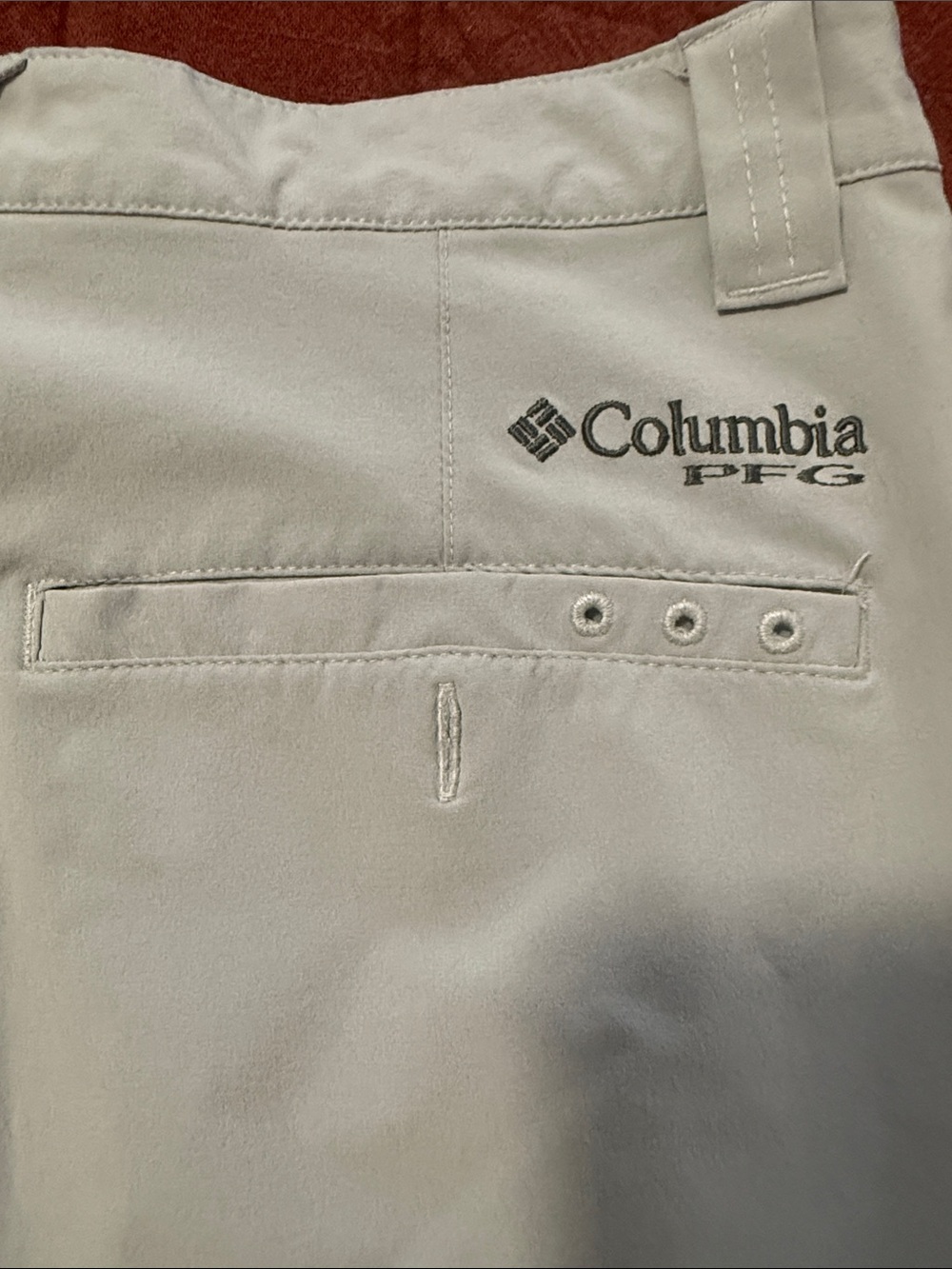 Columbia Men’s Light Gray Outdoor Hybrid Shorts - Picture 3 of 6